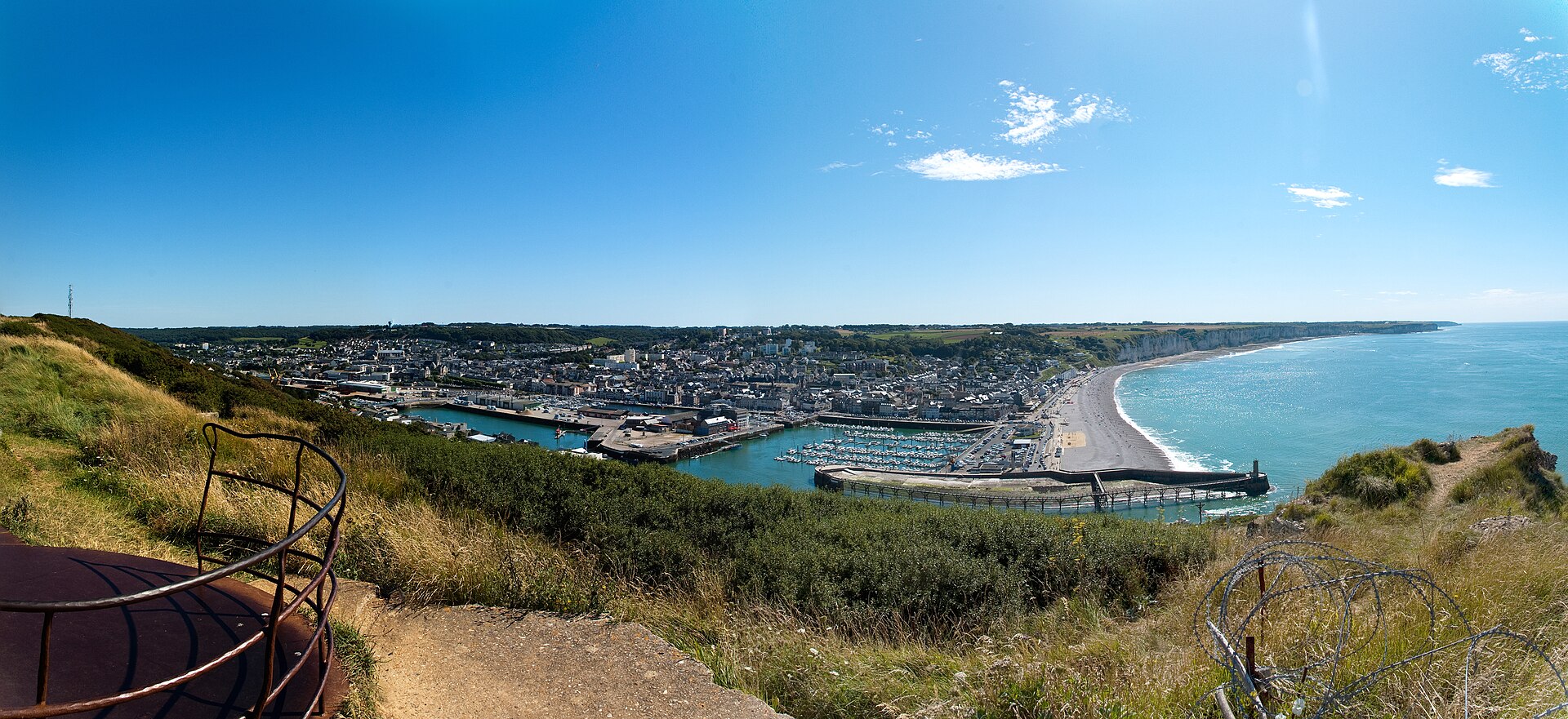 Fécamp, toits et vallée vers la mer
